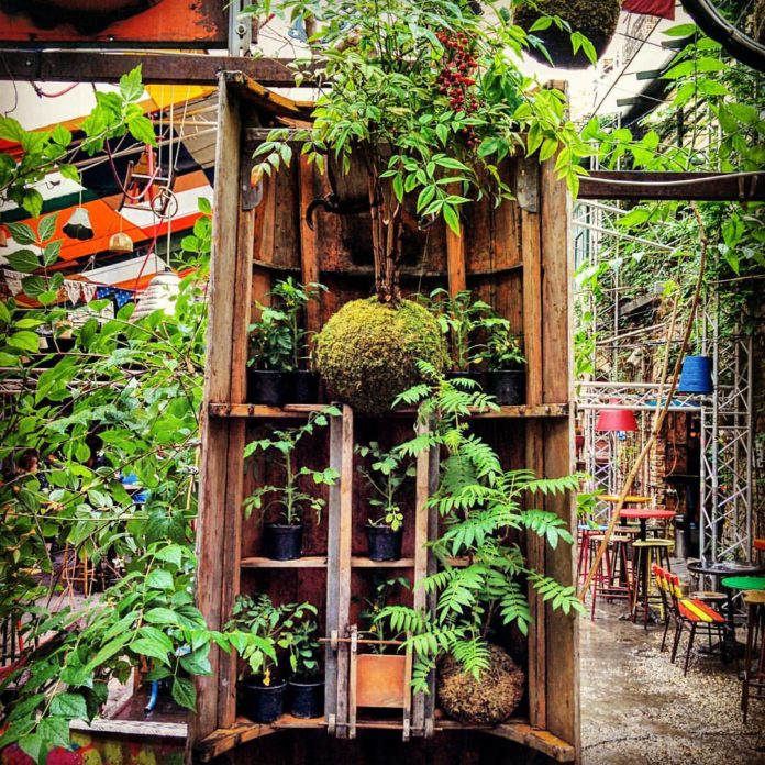 Szimpla Kert Ruin Bar Budapest Open Air Court